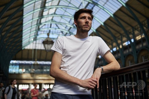 ギリシャを救おう、英男性がクラウドファンディングで寄付募る ギリシャを救おう、英男性がクラウドファンディングで寄付募る