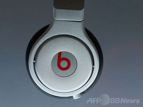 アップル、音楽配信の米ビーツを3000億円で買収