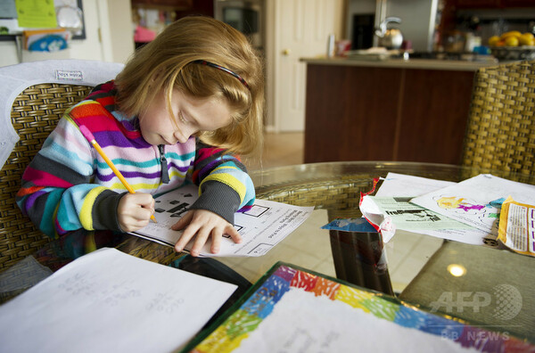子どもの宿題で家族のストレス増える、米研究