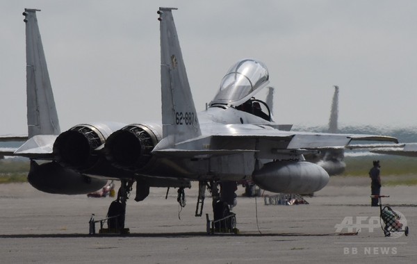 航空自衛隊千歳基地のF15J戦闘機「イーグル」