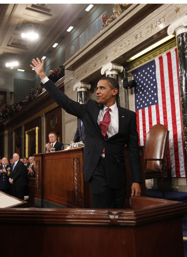 オバマ大統領初の施政方針演説、議場は拍手とやじの交錯