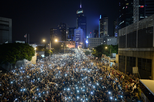 香港デモを支持する本土出身者のジレンマ、中国