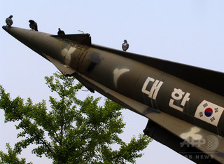 韓国、射程800キロのミサイル発射実験に成功 北全域が射程 韓国、射程800キロのミサイル発射実験に成功 北全域が射程