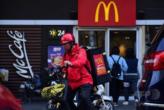 米国製品の不買を呼び掛け、大手飲食店などの客には影響なし 中国 米国製品の不買を呼び掛け、大手飲食店などの客には影響なし 中国