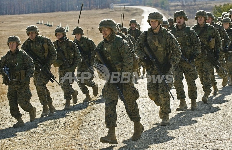 米国防総省、軍の同性愛公言禁止令の撤廃に向け準備 米国防総省、軍の同性愛公言禁止令の撤廃に向け準備