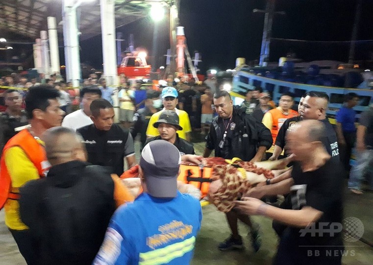 タイ・プーケットでボート転覆 12人死亡、中国人ら43人不明 タイ・プーケットでボート転覆 12人死亡、中国人ら43人不明