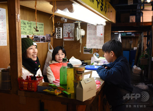 動画:家族の成長、築地市場とともに 魚河岸の若女将「帳場」修行中 動画:家族の成長、築地市場とともに 魚河岸の若女将「帳場」修行中