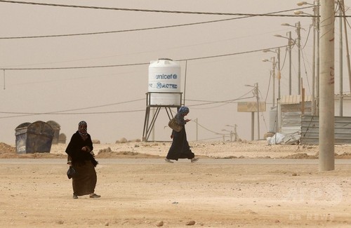 ヨルダンの難民キャンプで太陽光発電所開設、この種としては世界最大 ヨルダンの難民キャンプで太陽光発電所開設、この種としては世界最大