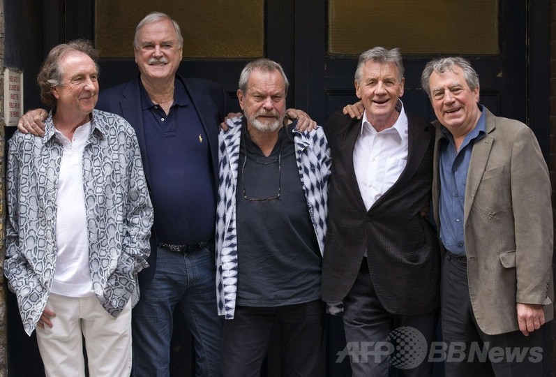 30年ぶり復活、モンティ・パイソンのロンドン公演が開幕 30年ぶり復活、モンティ・パイソンのロンドン公演が開幕