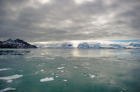 北極の氷融解と気温上昇に地球温暖化の影響、NOAA年次報告書