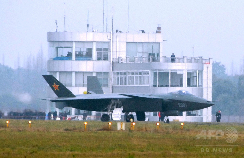 中国初のステルス戦闘機「殲20」、実戦配備へ 中国初のステルス戦闘機「殲20」、実戦配備へ