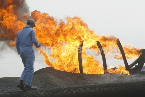 新燃料の普及は石油枯渇の100年後、株式市場から予測 米研究 新燃料の普及は石油枯渇の100年後、株式市場から予測 米研究