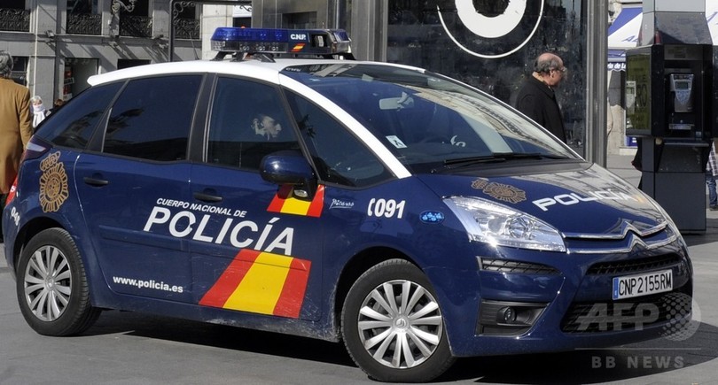 警察車両の写真をネットに投稿した女性に罰金、スペイン 警察車両の写真をネットに投稿した女性に罰金、スペイン