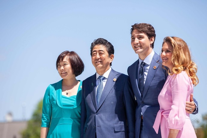 カナダのトルドー首相夫妻、安倍首相と昭恵夫人を歓迎 カナダのトルドー首相夫妻、安倍首相と昭恵夫人を歓迎