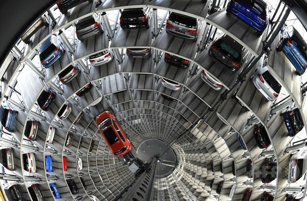 VW、排ガス不正ソフト搭載の商用車は180万台
