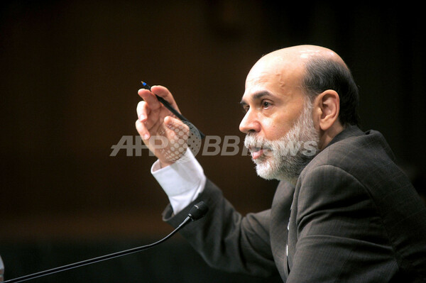 FRB議長、景気後退の可能性に初めて言及