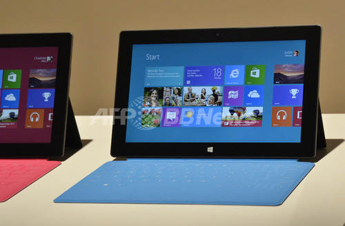 米マイクロソフト、タブレット型端末「サーフェス」を発表 米マイクロソフト、タブレット型端末「サーフェス」を発表
