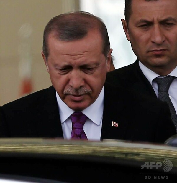 トルコ内閣総辞職へ、「再度の総選挙実施」にも現実味