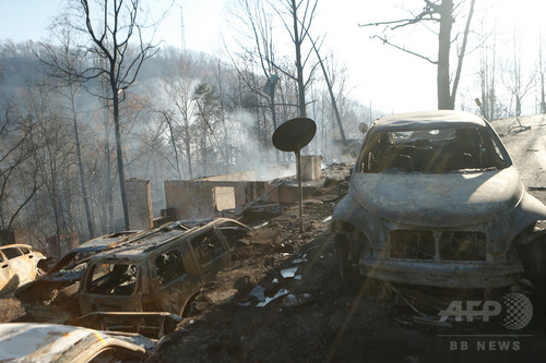 米テネシー州の観光地で山火事、7人死亡 ホテルなど700棟焼失 米テネシー州の観光地で山火事、7人死亡 ホテルなど700棟焼失