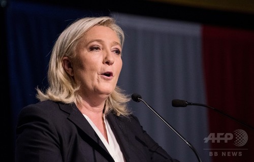 フランス極右政党が記録的得票、パリ同時テロ以降初の選挙 フランス極右政党が記録的得票、パリ同時テロ以降初の選挙
