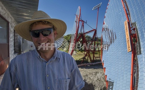 太陽熱オーブンで焼くトルティーヤ、メキシコ 太陽熱オーブンで焼くトルティーヤ、メキシコ