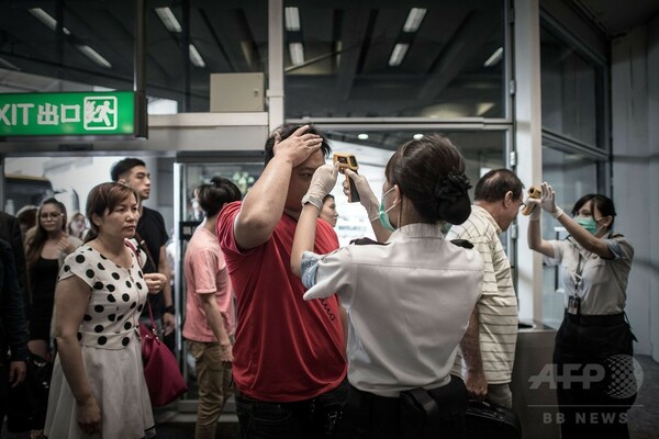 香港でMERS疑いの女性搬送、一時パニックに