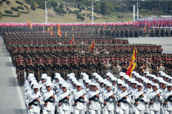 北朝鮮、平昌五輪の開会式前日に軍事パレード実施へ