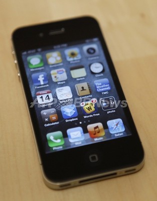 サムスン、日本でiPhone 4S販売差し止め申請 サムスン、日本でiPhone 4S販売差し止め申請