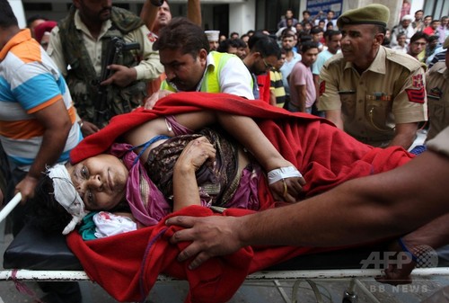バスが渓谷に転落、ヒンズー教徒の巡礼者16人死亡 インド北部 バスが渓谷に転落、ヒンズー教徒の巡礼者16人死亡 インド北部