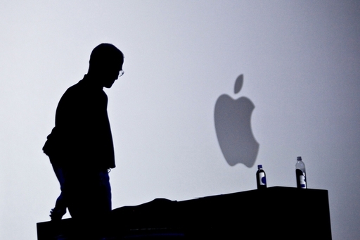 iPhone 4S、初日予約が100万台突破 アップル製品新記録
