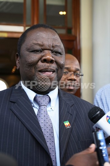 ジンバブエ大統領選、決選投票へ 野党ツァンギライ氏が首位 ジンバブエ大統領選、決選投票へ 野党ツァンギライ氏が首位