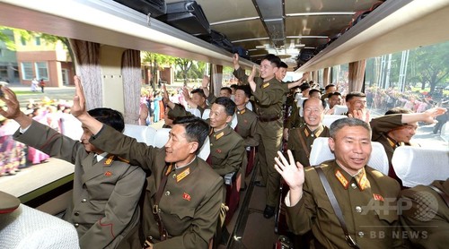 北朝鮮首都、弾道ミサイル「火星12」発射で祝賀ムード 北朝鮮首都、弾道ミサイル「火星12」発射で祝賀ムード