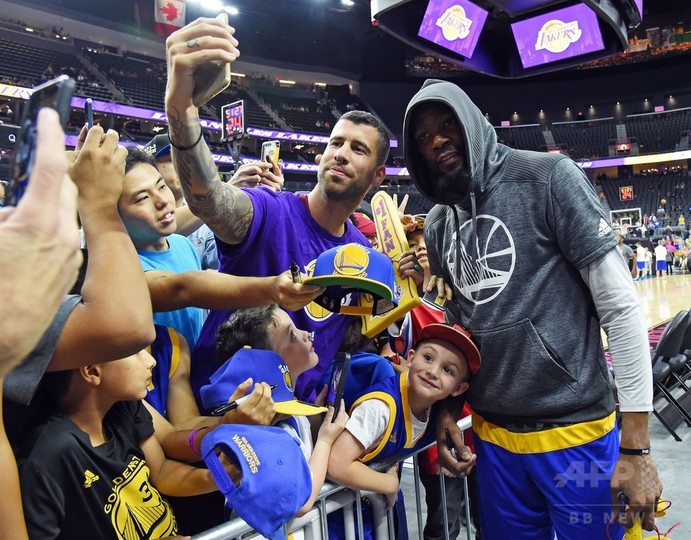 新シーズンのNBA、GM陣の優勝予想は圧倒的にウォリアーズ 新シーズンのNBA、GM陣の優勝予想は圧倒的にウォリアーズ