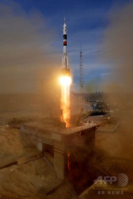米ロ飛行士2人を乗せた宇宙船、ISSへ向けて打ち上げ 米ロ飛行士2人を乗せた宇宙船、ISSへ向けて打ち上げ