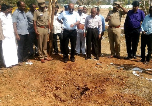 隕石落下で史上初の死者?インド南部で4人死傷 隕石落下で史上初の死者?インド南部で4人死傷