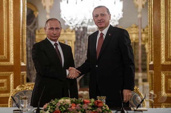 ロシアとトルコ、黒海経由の天然ガスパイプライン建設協定に署名