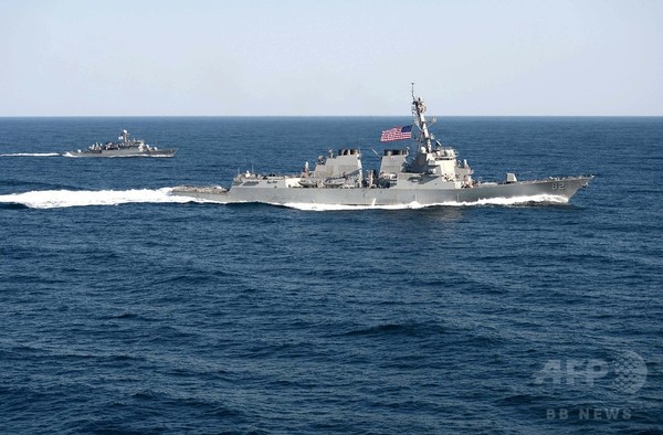 米中海軍トップがテレビ会談、南シナ海めぐる緊張の中