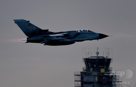 ドイツ空軍機、連絡途絶えた大韓航空機を空港へ誘導 ドイツ空軍機、連絡途絶えた大韓航空機を空港へ誘導