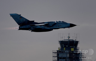 ドイツ空軍機、連絡途絶えた大韓航空機を空港へ誘導 ドイツ空軍機、連絡途絶えた大韓航空機を空港へ誘導