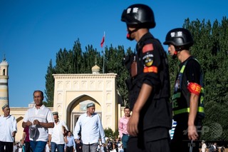 中国、すべてのモスクで国旗掲揚 「愛国精神を促進」 中国、すべてのモスクで国旗掲揚 「愛国精神を促進」