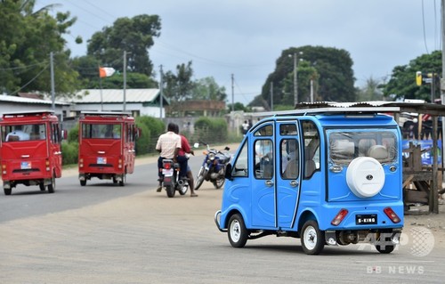 コートジボワールの乗り合いタクシーが代わる?太陽光で走る三輪車タクシー コートジボワールの乗り合いタクシーが代わる?太陽光で走る三輪車タクシー
