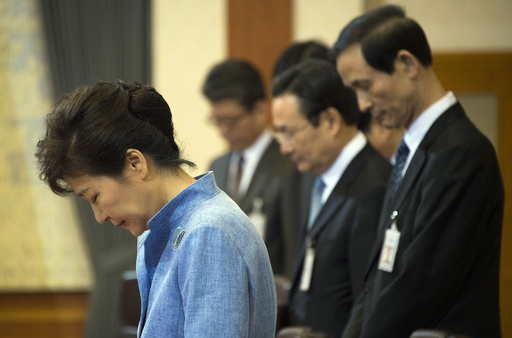 韓国船沈没、朴大統領が国民に謝罪