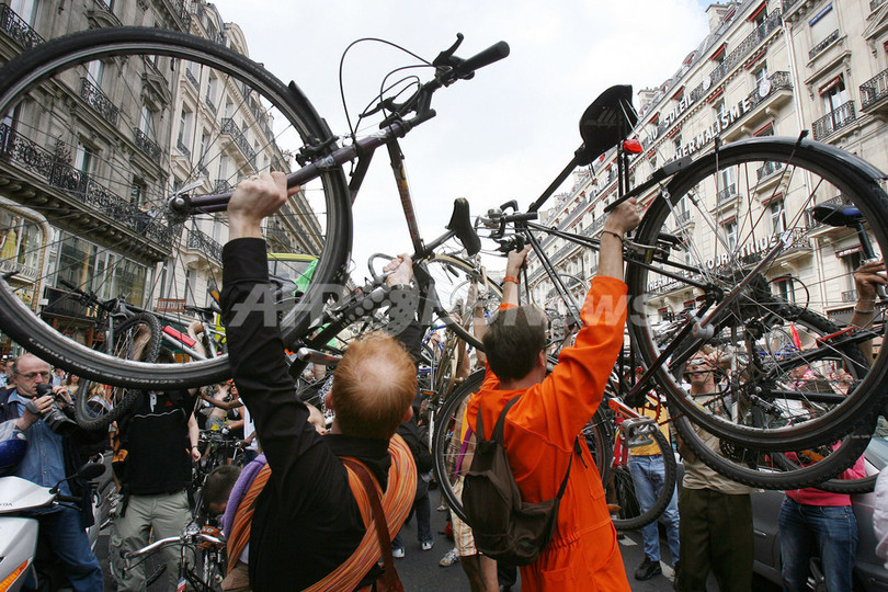 裸で自転車に乗り環境保護をアピールWorld Naked Bike Ride開催 写真11枚 国際ニュースAFPBB News