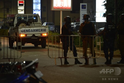 ブルキナファソでトルコ料理店襲撃、17人死亡 「テロ攻撃」と政府 ブルキナファソでトルコ料理店襲撃、17人死亡 「テロ攻撃」と政府