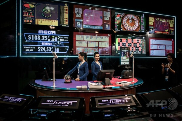 カジノの街から大衆リゾートへ、賭博収益減少でマカオが路線変更