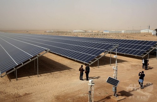 ヨルダンの難民キャンプで太陽光発電所開設、この種としては世界最大 ヨルダンの難民キャンプで太陽光発電所開設、この種としては世界最大