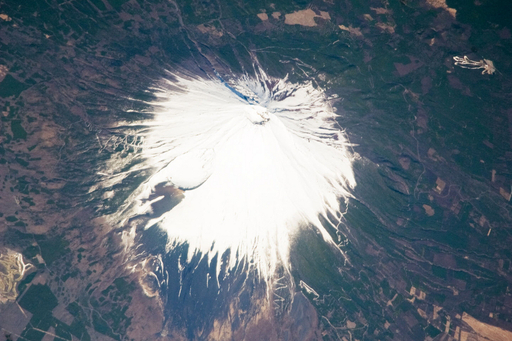 NASAがとらえた富士山の写真