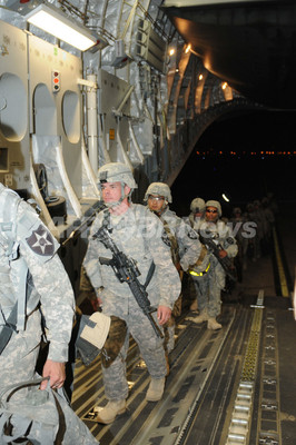 イラク駐留米軍の任務、撤退後は民間要員倍増で補完 米計画 イラク駐留米軍の任務、撤退後は民間要員倍増で補完 米計画