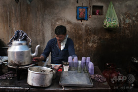 お茶くみ職に7万5千人殺到、公務員人気で インド お茶くみ職に7万5千人殺到、公務員人気で インド