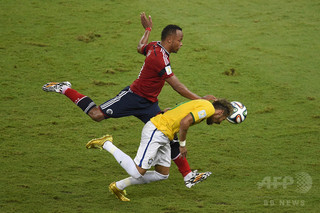 スニガが引退表明、14年W杯でネイマールを負傷させた元コロンビア代表 スニガが引退表明、14年W杯でネイマールを負傷させた元コロンビア代表
